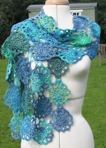 Simple Circles Scarf