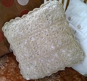 Meadow farm cushion